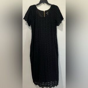 Ronni Nicole Elegant Black Dress